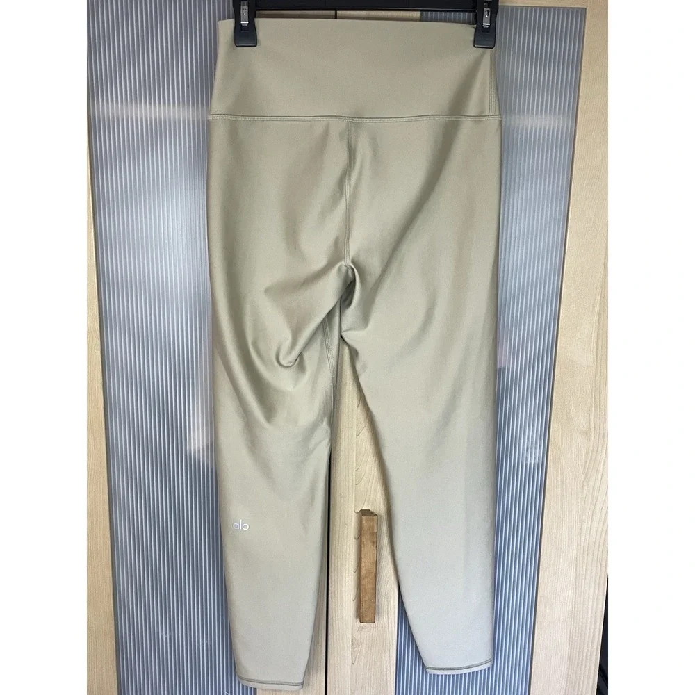 Alo Yoga Airbrush Leggings Sz M High Waist Running Pilates Sporty Workout Beige
